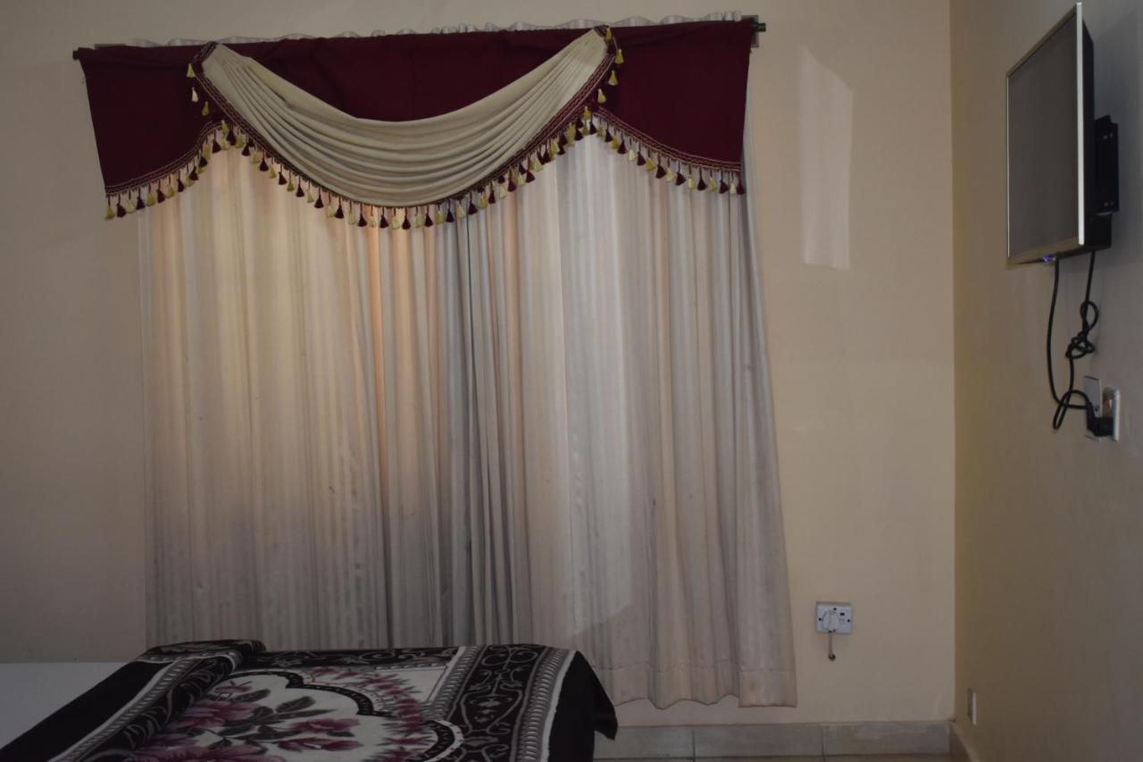 Hotel Sky Inn Rawalpindi Exterior photo